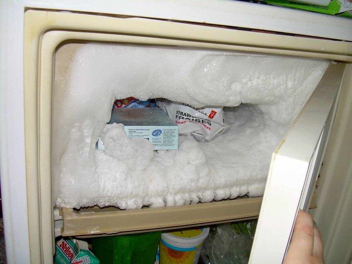 Из-за чего может сломаться холодильник и что делать, если это произошло