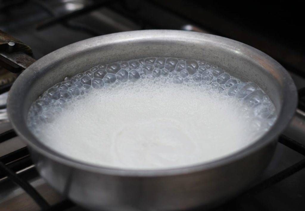 Как кипятить молоко: посуда, время, советы. как кипятить молоко чтобы получать от него пользу