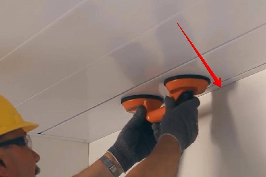 Как крепить пластиковые панели к потолку – инструкция по монтажу