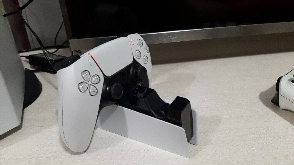 Как заряжать джойстик (геймпад) playstation 5