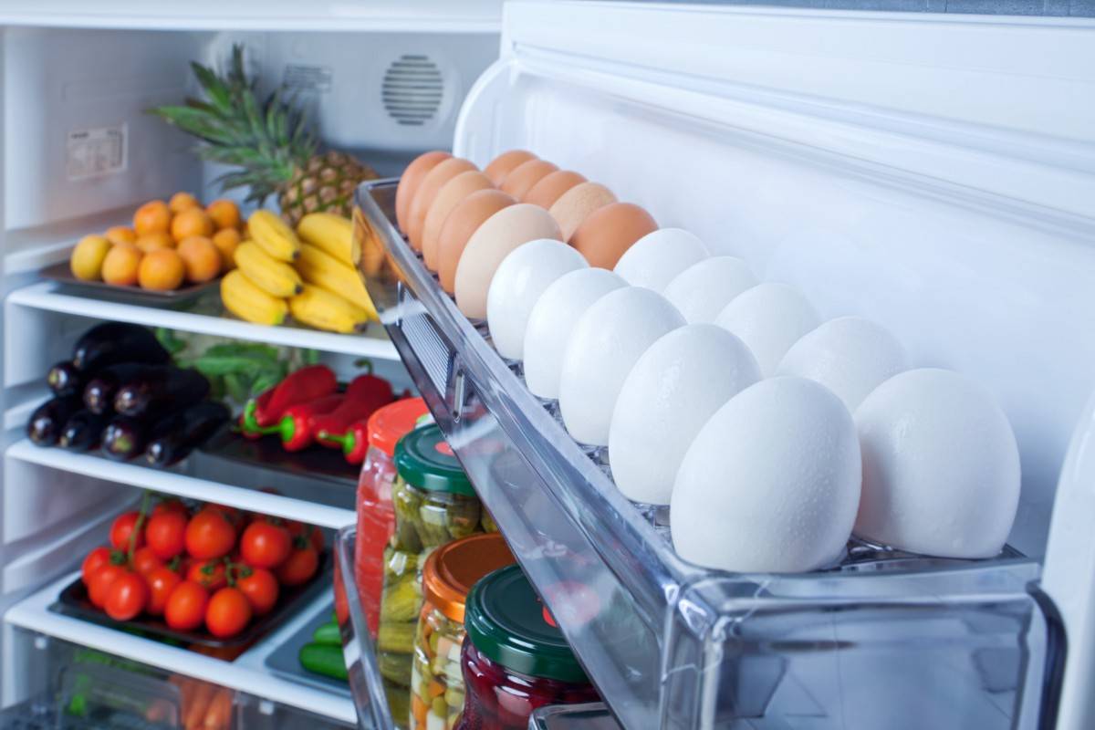 Какие продукты не рекомендуется хранить в холодильнике