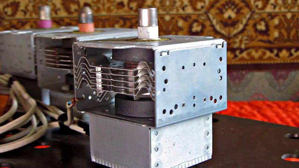Микроволновка трансформатор напряжение сколько вольт