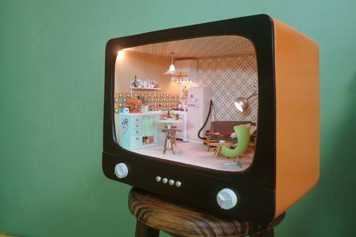 Что можно сделать из старого телевизора. идеи и описание