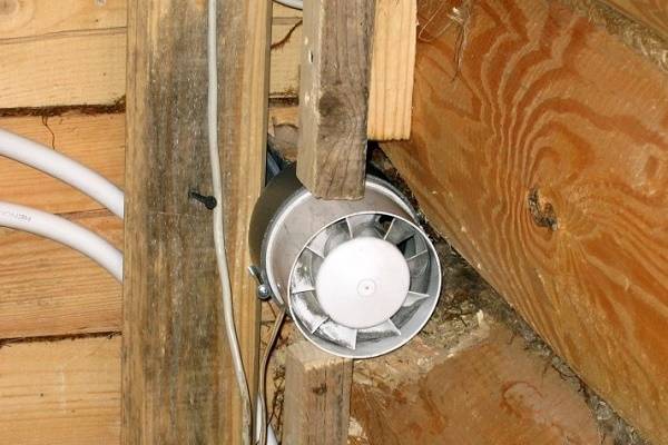 Вентиляция в деревянном доме: секреты качества