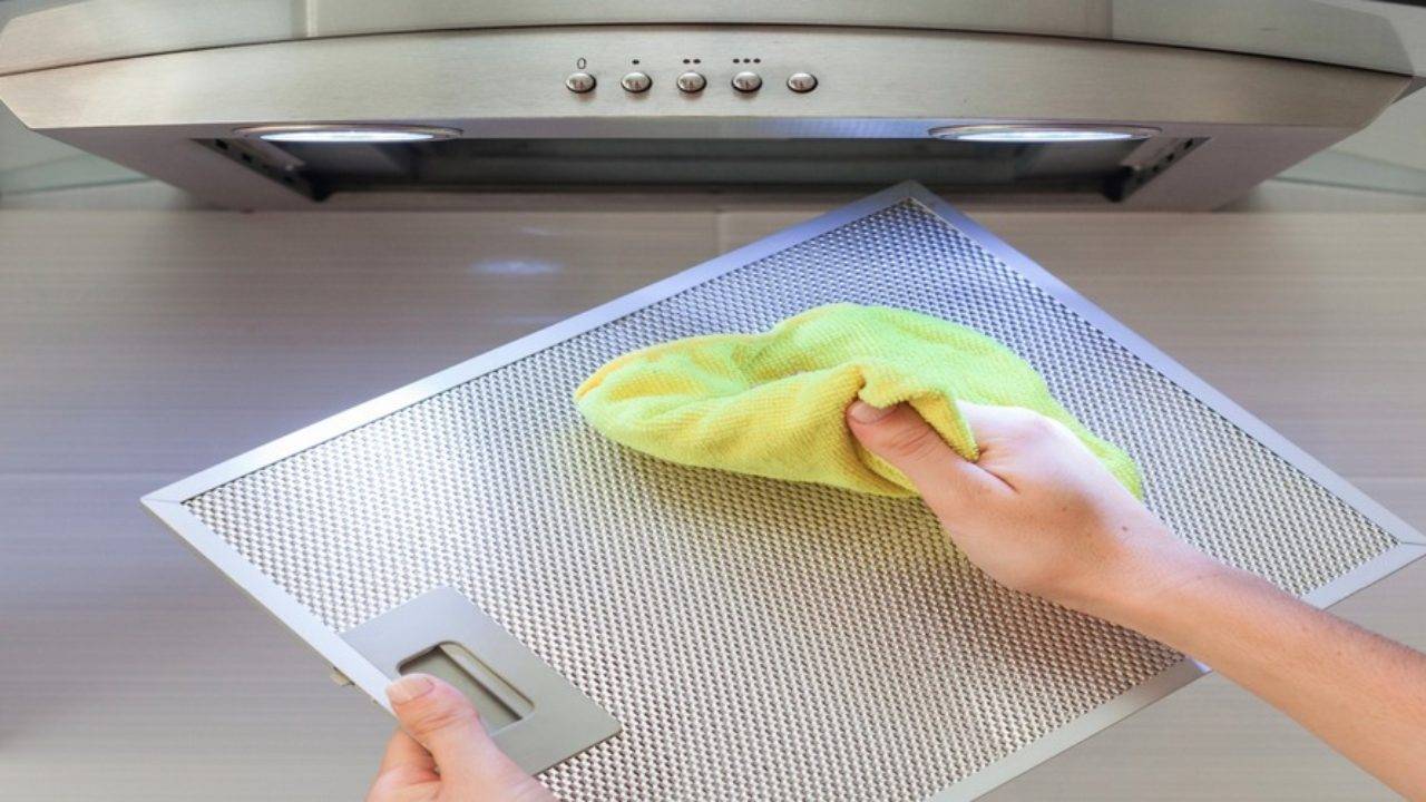 Как почистить фильтр вытяжки в домашних условиях - подготовка, способы очистки своими силами и как часто нужно совершать процедуру