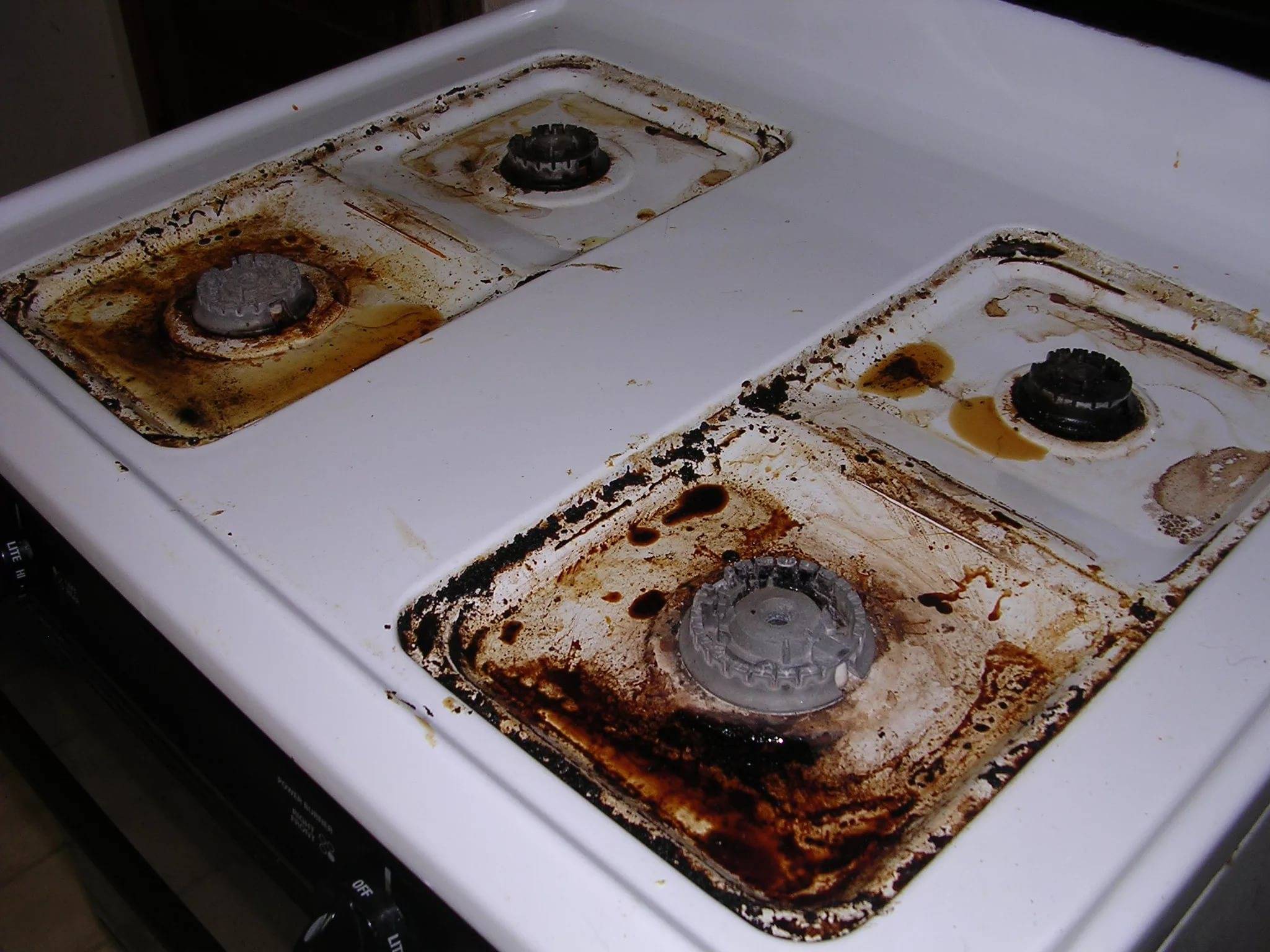 Как эффективно почистить газовую плиту в домашних условиях