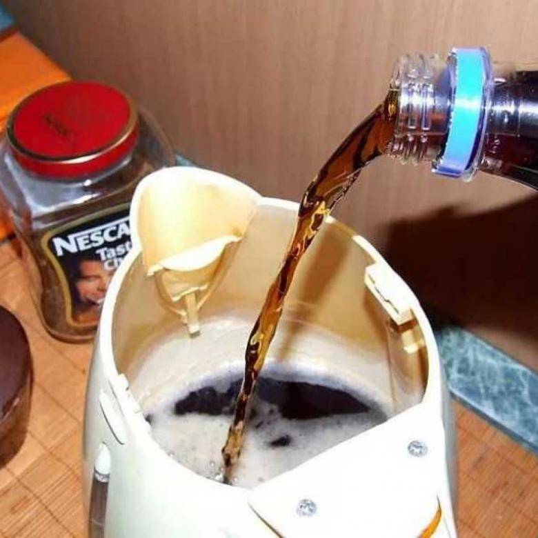 Как почистить чайник от накипи кока-колой
