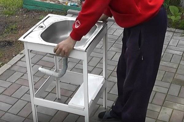 7 красивых рукомойников для дачи, которые преобразят любой участок