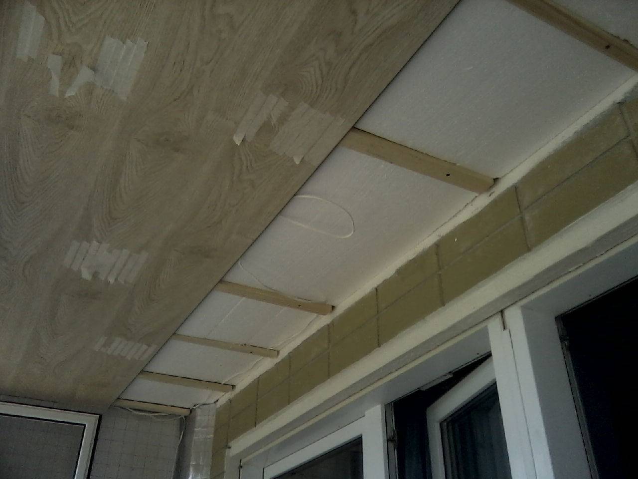 Потолок на балконе: из чего сделать на лоджии и отделка, чем обшить своими руками