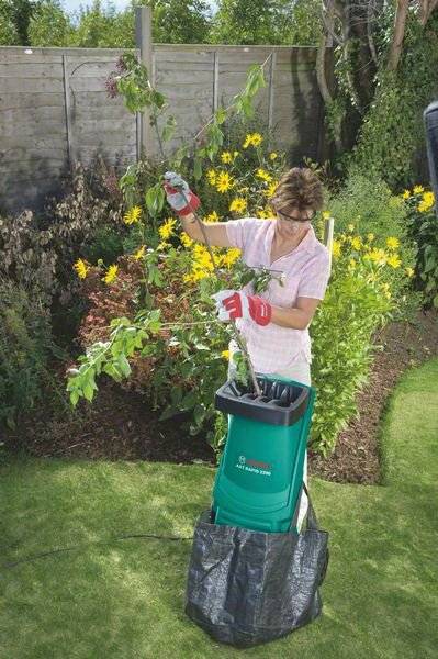 Как выбрать садовый измельчитель для веток и травы