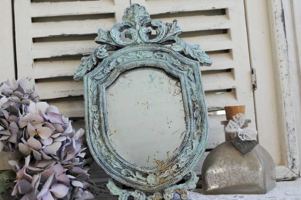 Как правильно выбросить зеркало из дома: советы и приметы