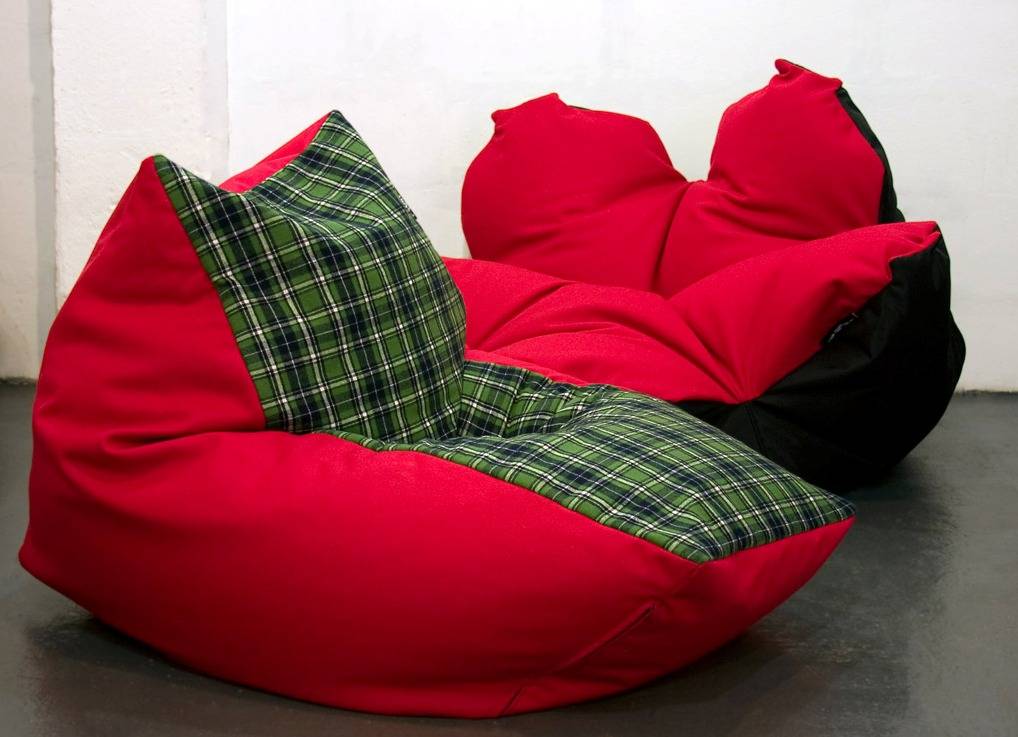 Кресло мешок — использование в дизайне интерьера и создание своими руками (110 фото-идей)