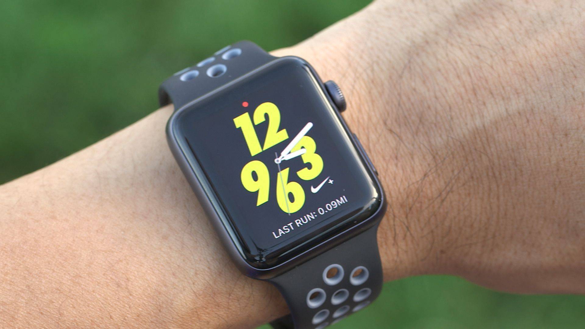 Сравнение apple watch series 5 и apple watch series 4 (таблица): а есть ли отличия?  | яблык