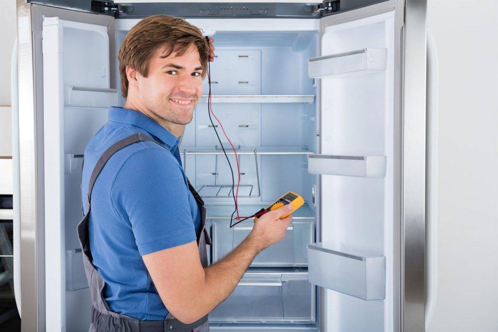 Почему течет холодильник: 12 основных причин