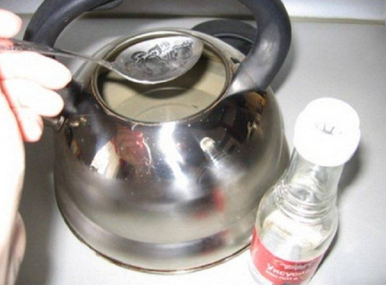 Как очистить электрический чайник от накипи