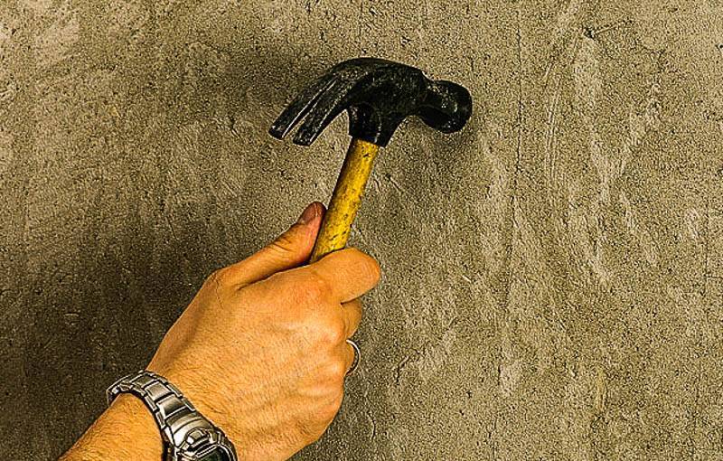 Как сделать декоративную штукатурку под бетон?