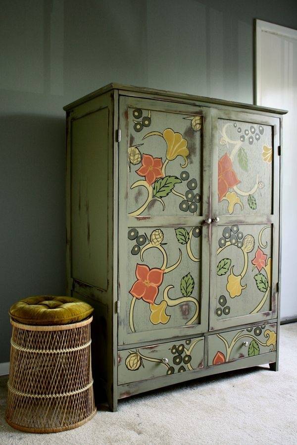 Что можно сделать из старого шкафа: варианты переделки и декорирования.