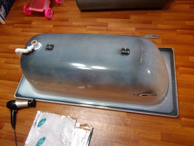 Герметизация ванны со стеной: материалы, способы заделки