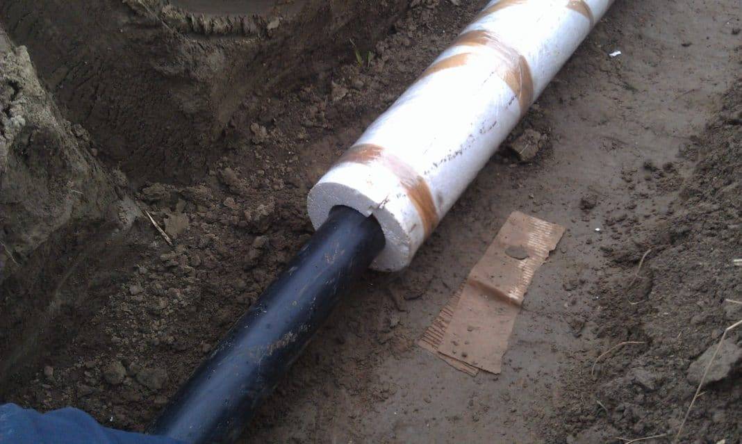 Как утеплить водопроводную трубу в земле: способы теплоизоляции