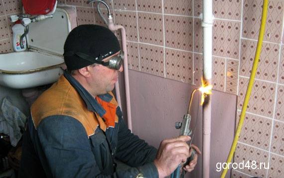 В доме меняют газовые трубы: нюансы проведения замены газовых труб в многоквартирном доме