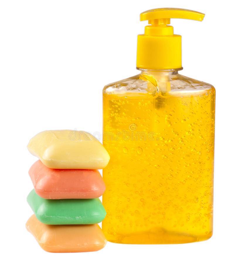 Какое мыло лучше и эффективнее твердое(кусковое) или жидкое? | в чем разница