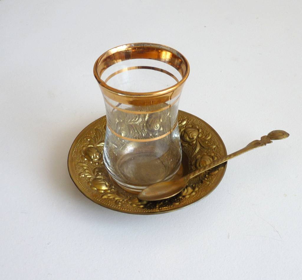 Что такое армуды и как выбрать турецкие стаканчики для чая