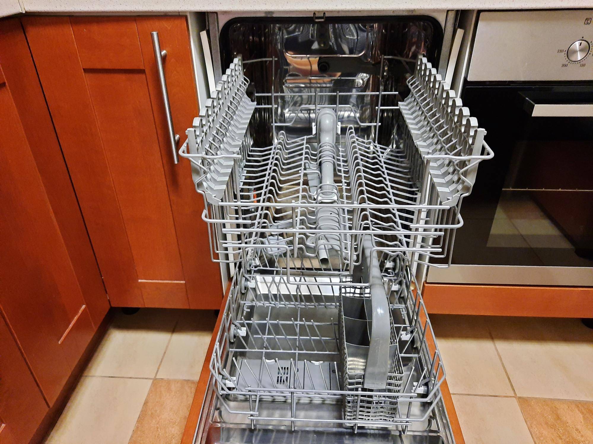10 лучших встраиваемых посудомоечных машин шириной 45 см в рейтинге 2021 года