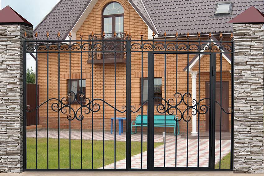 Металлические ворота в частном доме: советы по выбору. как выбрать металлические ворота для частного дома