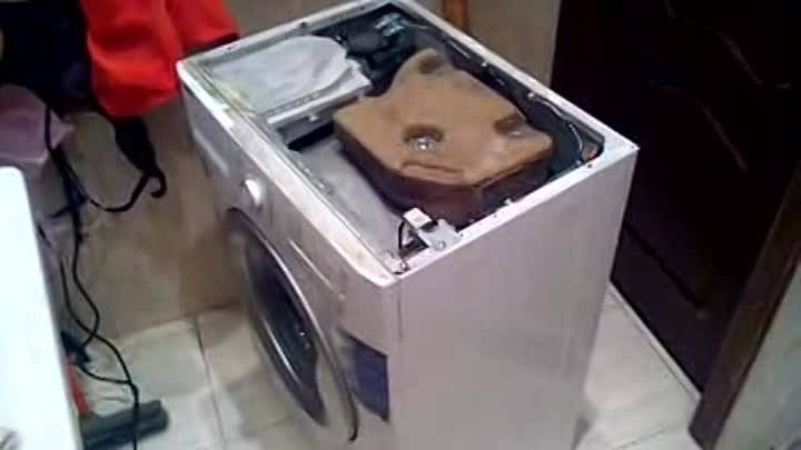 Почему прыгает стиральная машина при отжиме?