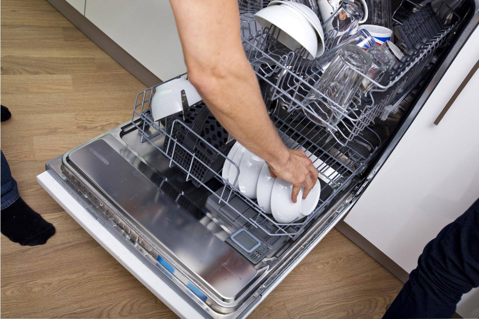 Посудомоечная машина не выключается: 6 причин неполадки и самостоятельный ремонт
