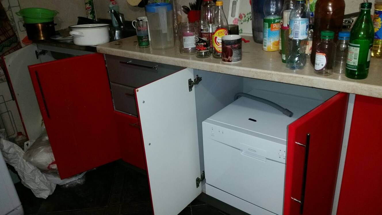 Как установить посудомоечную машину в готовую. Посудомоечная машина Hi HCO-550801. Посудомойка 45 см в шкаф 60 см под мойку. Посудомойка 80 см под мойкой встраиваемая. Тумба под мойку и посудомоечную машину.