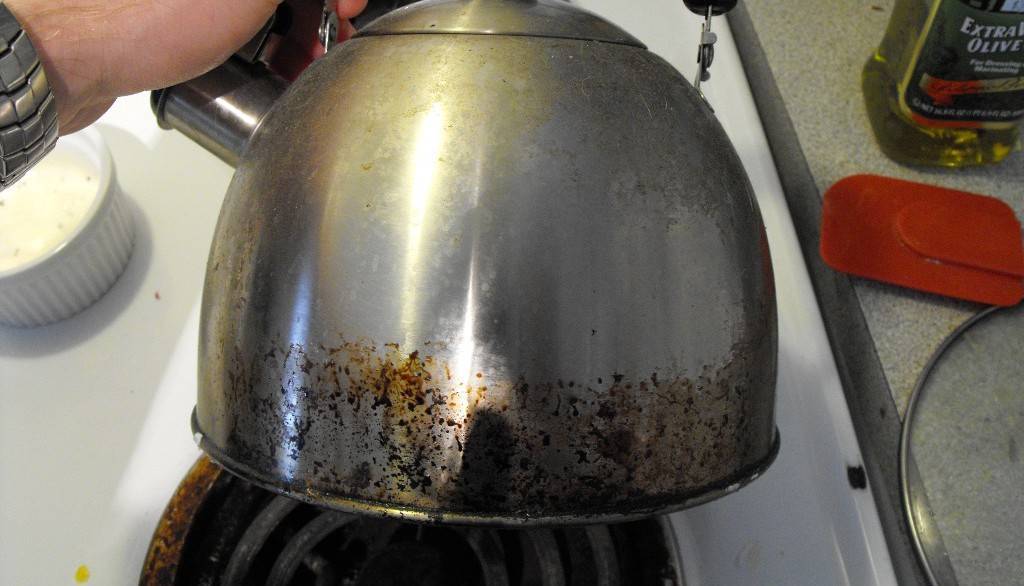 Как отмыть чайник от жира снаружи в домашних условиях, как выбрать подходящие средства