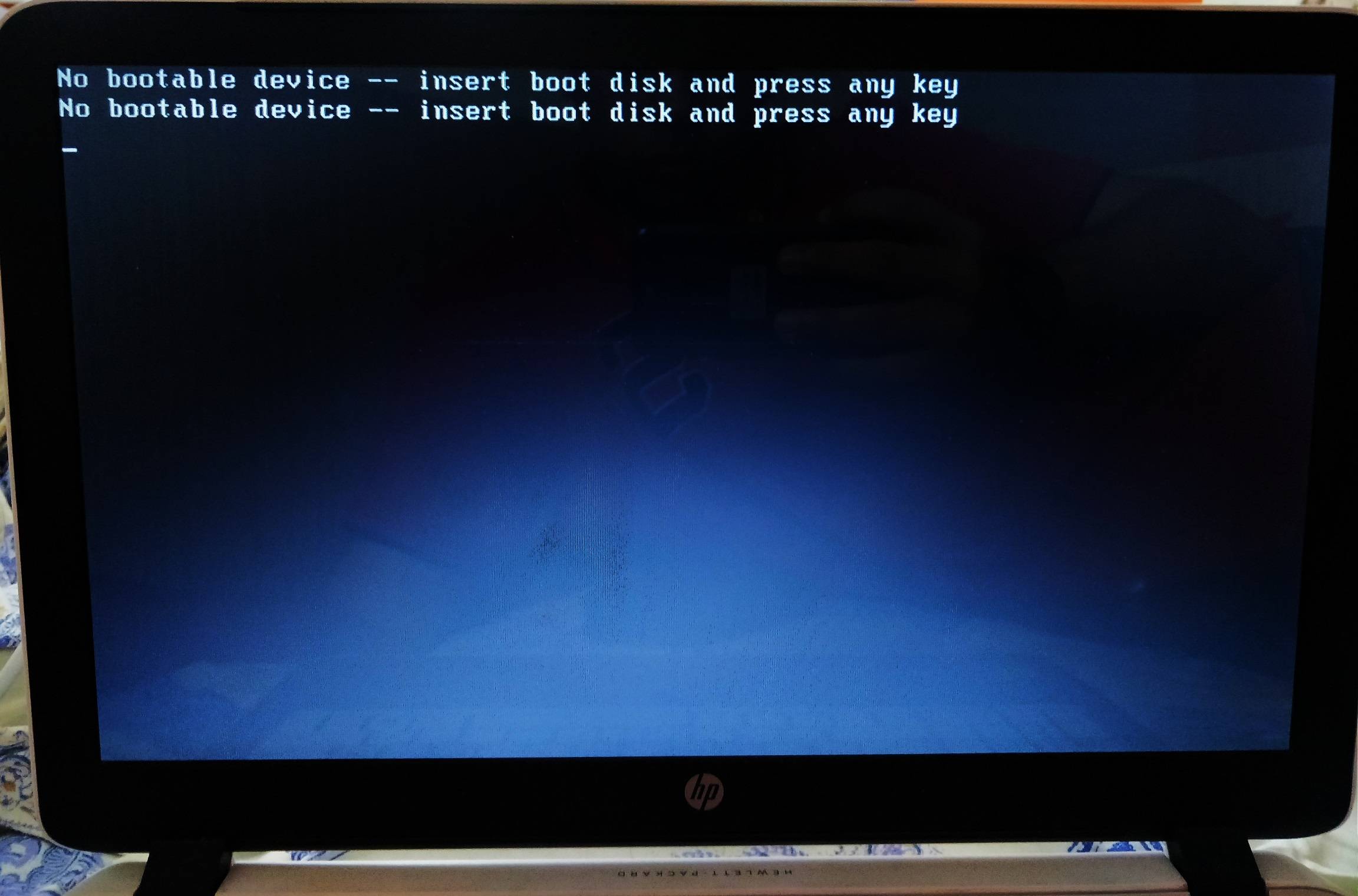 Исправление ошибки «no bootable device» на ноутбуке acer