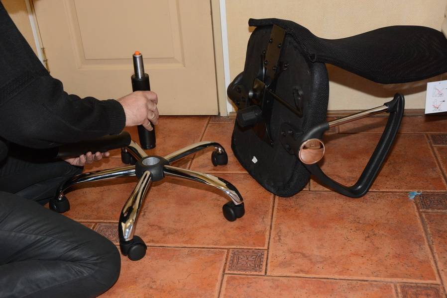 Скрипит кресло (стул). как устранить причину скрипа стула (кресла)?