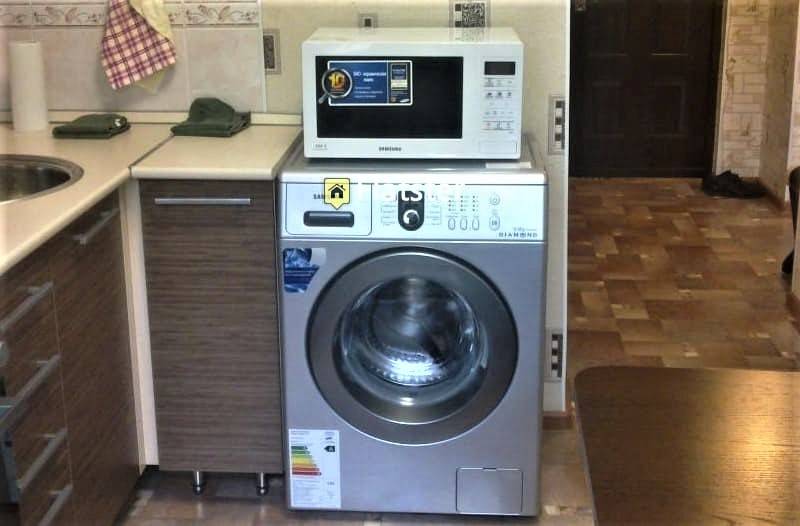Можно ли ставить микроволновку на стиральную машину: за и против, возможные последствия, как правильно установить