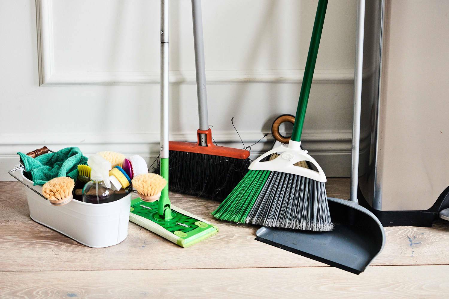 Уборка дома: с чего начать и как правильно провести?