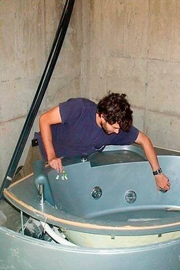 Ремонт гидромассажной ванны: починка железной, ультразвуковых экземпляров и джакузи
