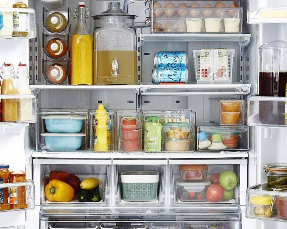 Чистота в холодильнике: 8 гениальных советов, которые помогут сохранить порядок на кухне.
