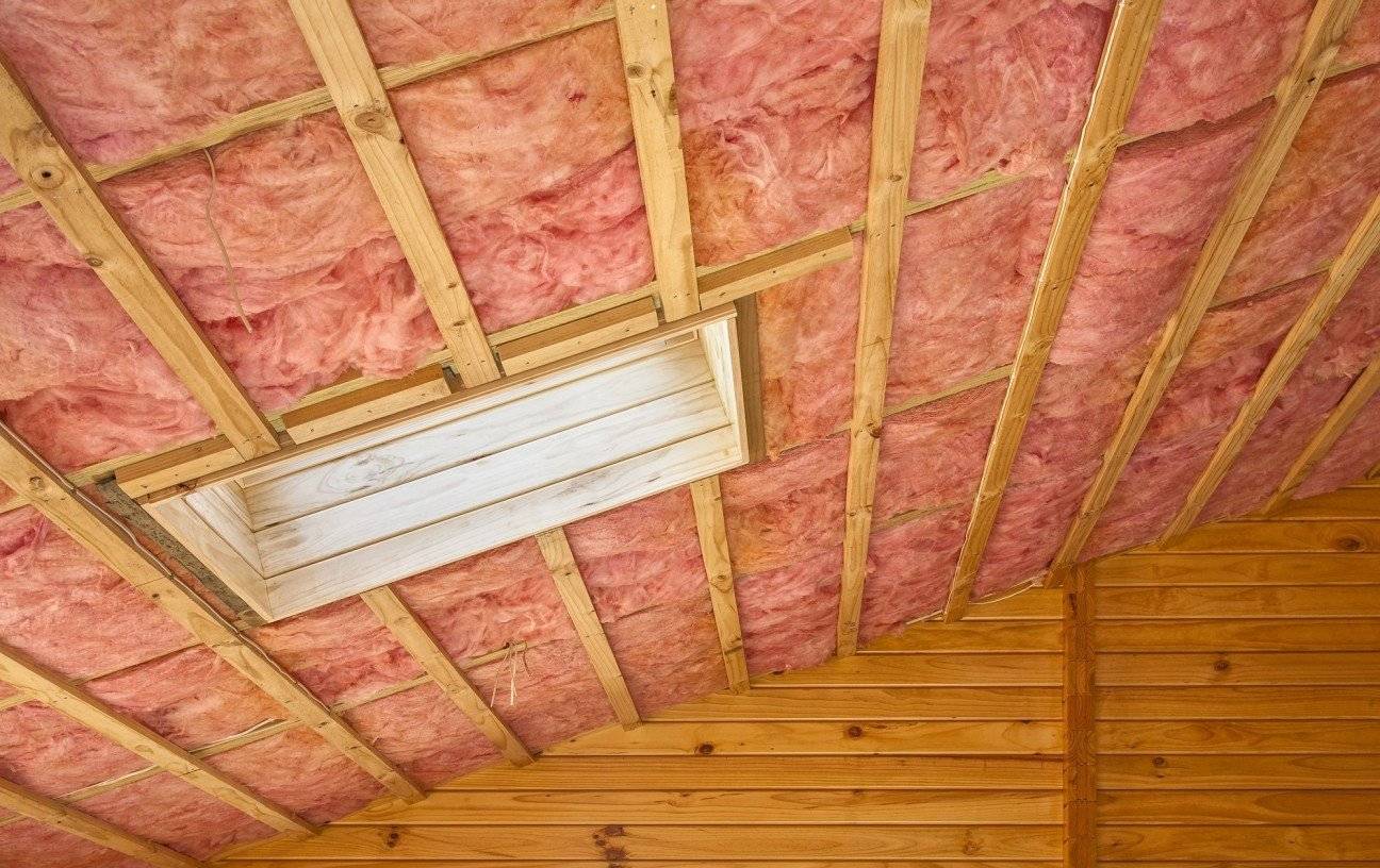 Как утеплить потолок в деревянном доме: только эффективные способы - хозяин дома
