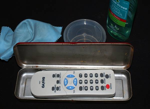 Чистка пульта от телевизора от жира и грязи: пошаговая инструкция, видео как почистить пульт от телевизора внутри и снаружи?