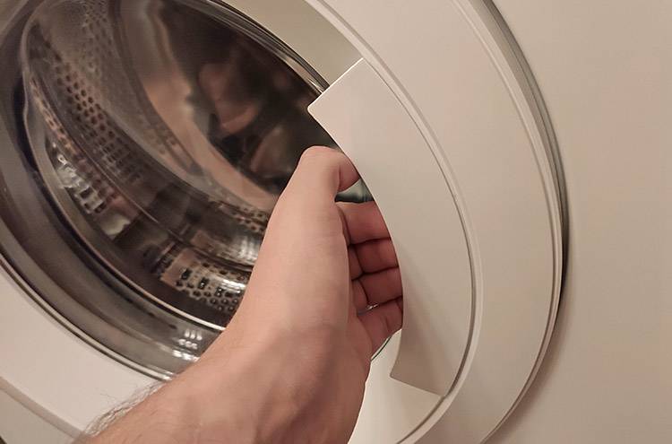 Причины заклинивания двери стиральной машины и способы их устранения