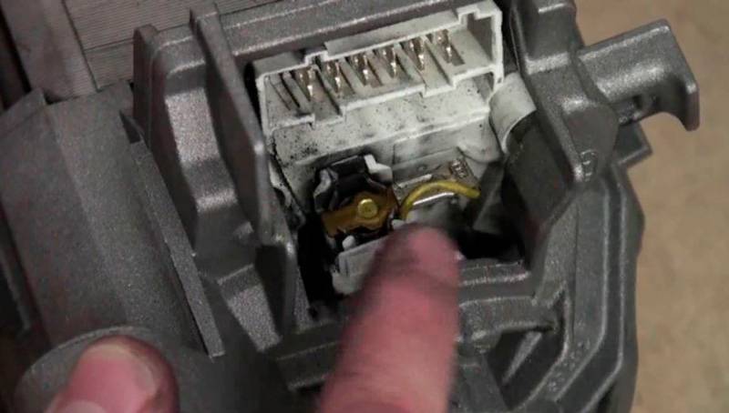 Замена щеток электродвигателя на стиральной машине : uzlec.ru - узлец блог
