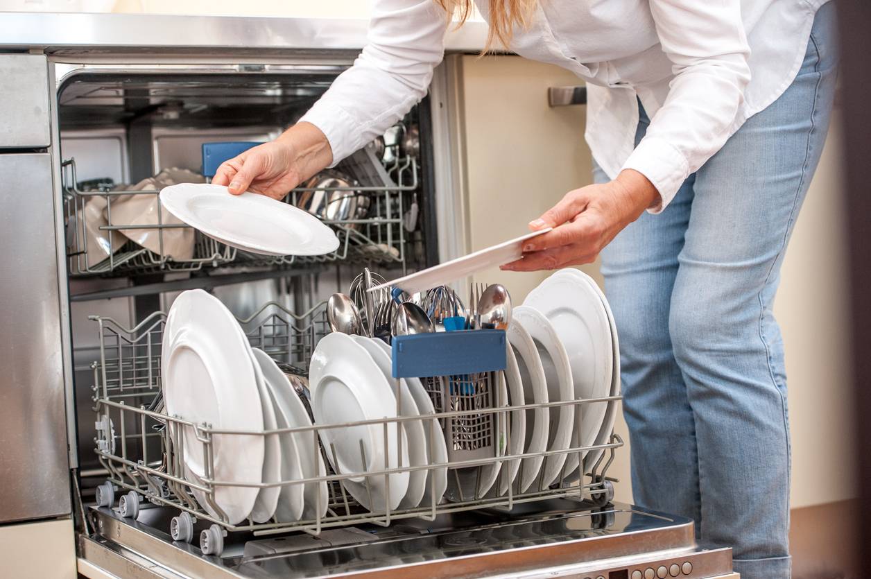 Значок разрешено мыть в посудомоечной машине. посуда для индукционных плит — сковороды и кастрюли, которые ей подходят