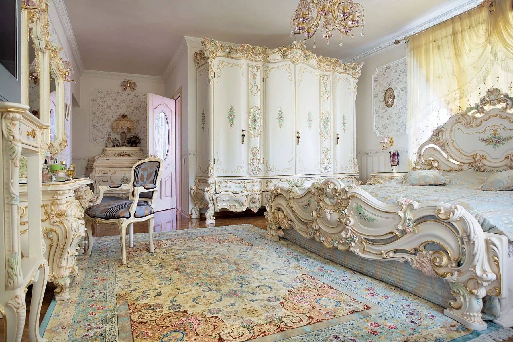 Спальня в стиле барокко – фото роскошных интерьеров!
