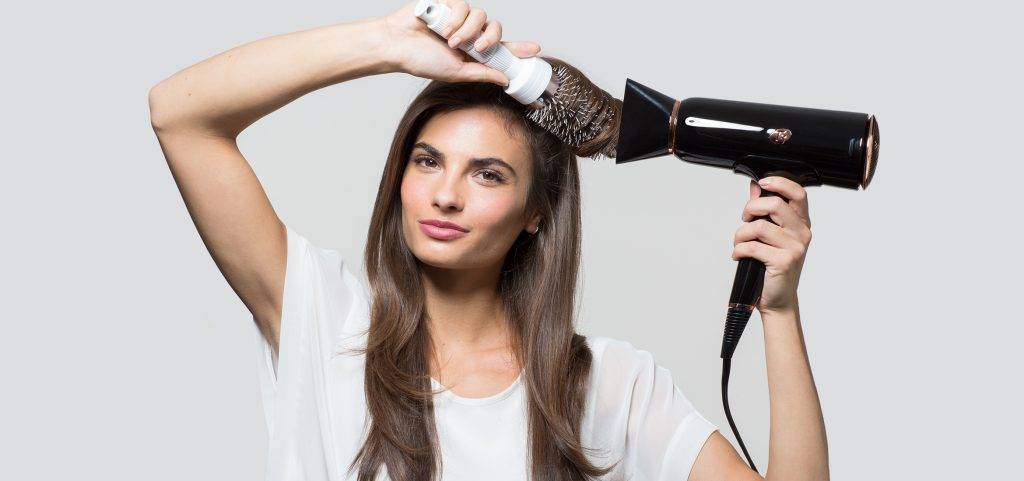 Можно ли сушить волосы феном? раскрываем все секреты. вред фена для волос. — всемледи.ру