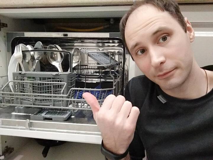 Нужна ли посудомоечная машина: кто ее изобрел, плюсы и минусы техники