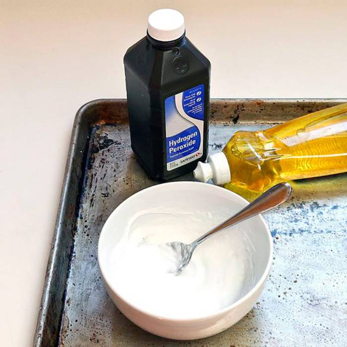 Как почистить посуду с помощью канцелярского клея?