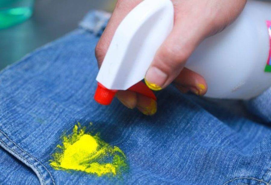 Как удалить пятно на одежде