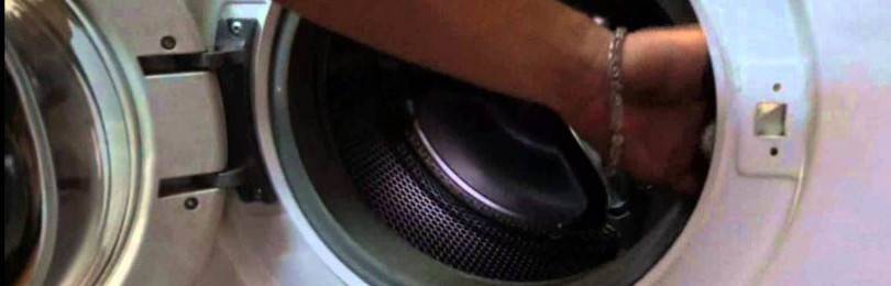 Как открыть стиральную машину с заблокированной дверцей?