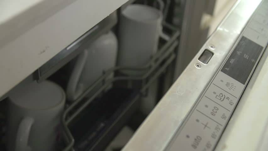 Что делать если не включается посудомоечная машина. причины, по которым посудомоечная машина не включается и не работает